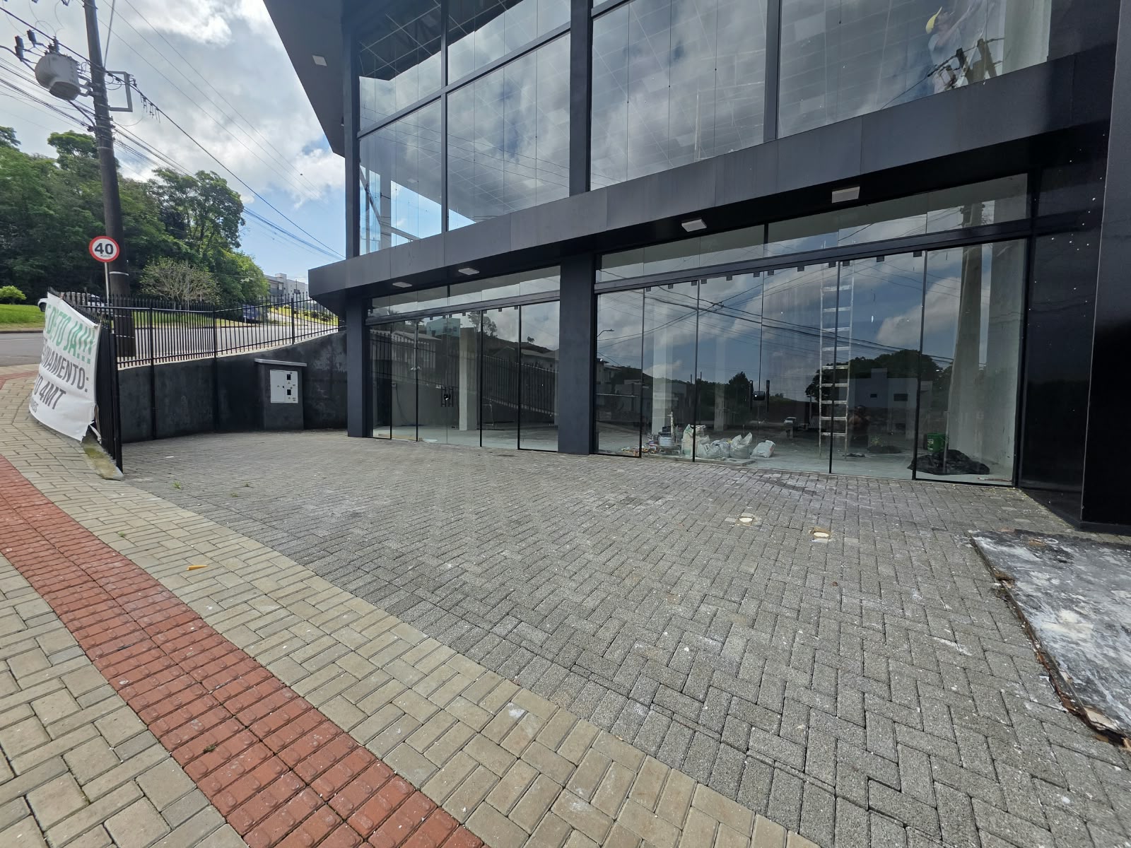 Foto 1 - Sala Comercial Vila Real